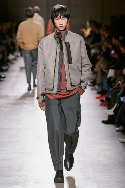 Look 33